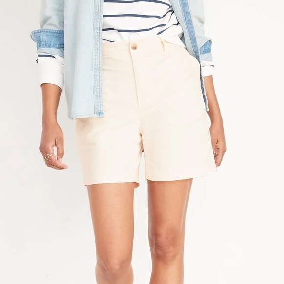 NWT! High-Waisted OGC Pull-On Chino Shorts for Women -- 5-inch inseam - Size XL🩵 - Picture 3 of 7